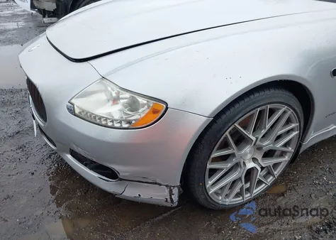 2009 Maserati Quattroporte z USA, uszkodzony, nr VIN ZAMFK39A090044350